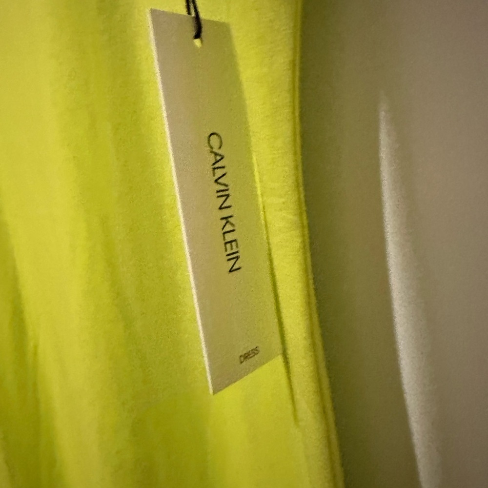 NWT Calvin Klein T-Shirt Dress - Size Medium - Picture 3 of 4